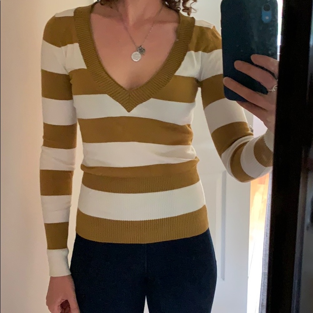 (5/$25) SO Striped V-Neck Sweater Size Small